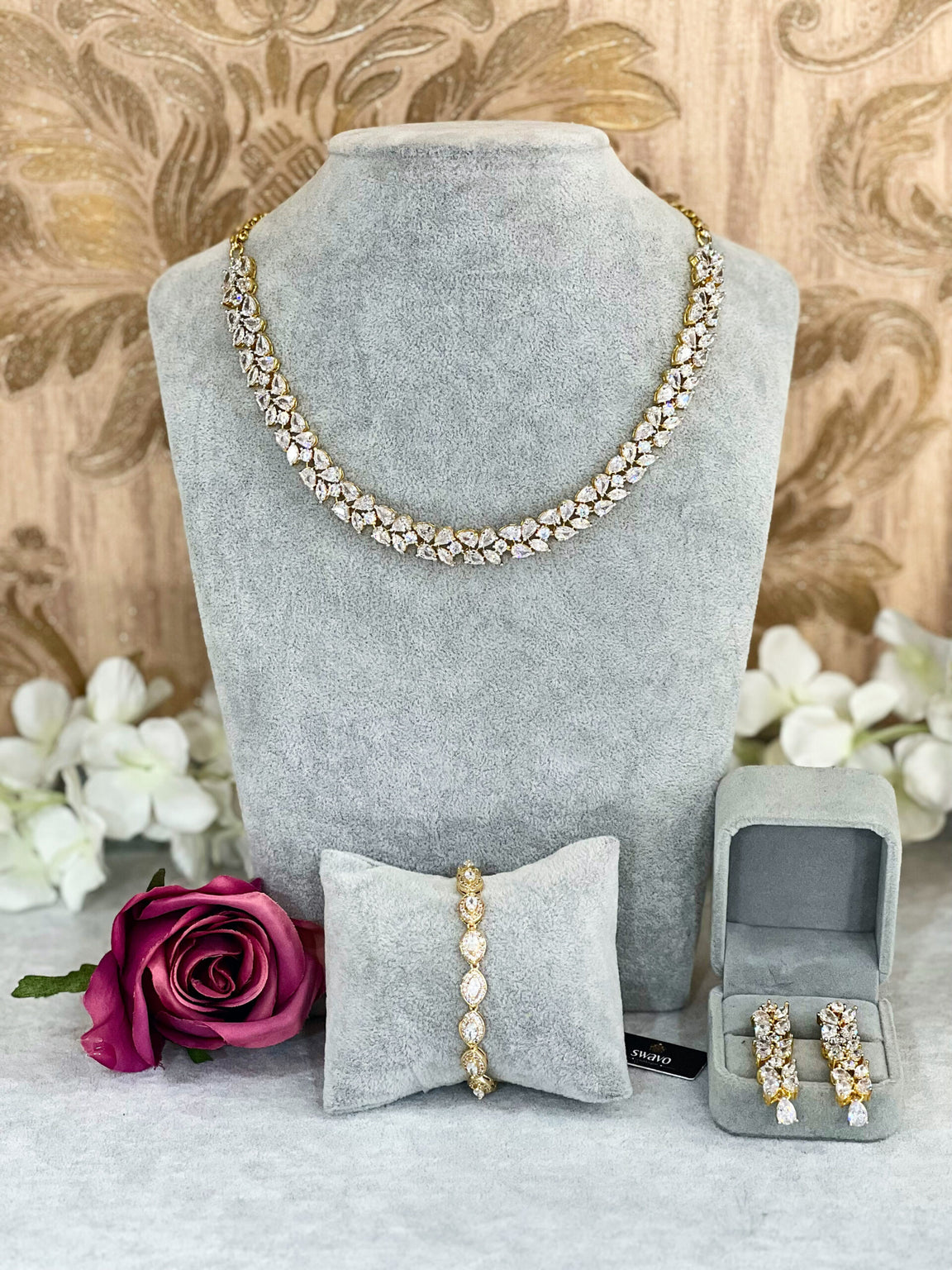 Natalie Necklace And Earrings Set Gold image 0
