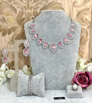 Amore Cabochon Necklace Set image 2