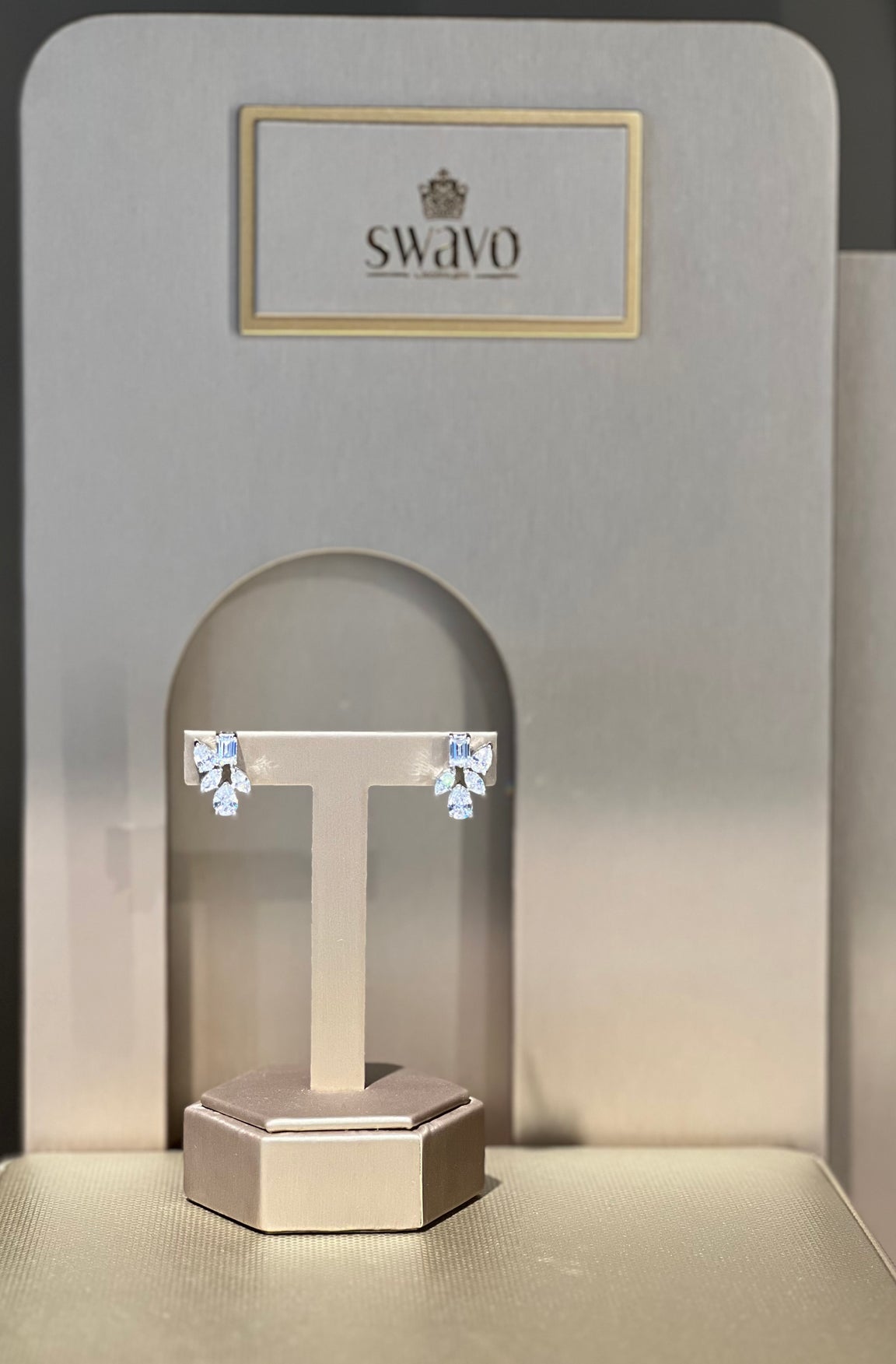 Asymmetric Crystal Cluster Studs