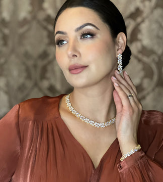 Natalie Necklace And Earrings Set Gold