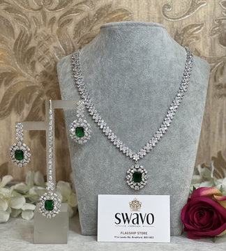 Amore Allechant Necklace Set image 2