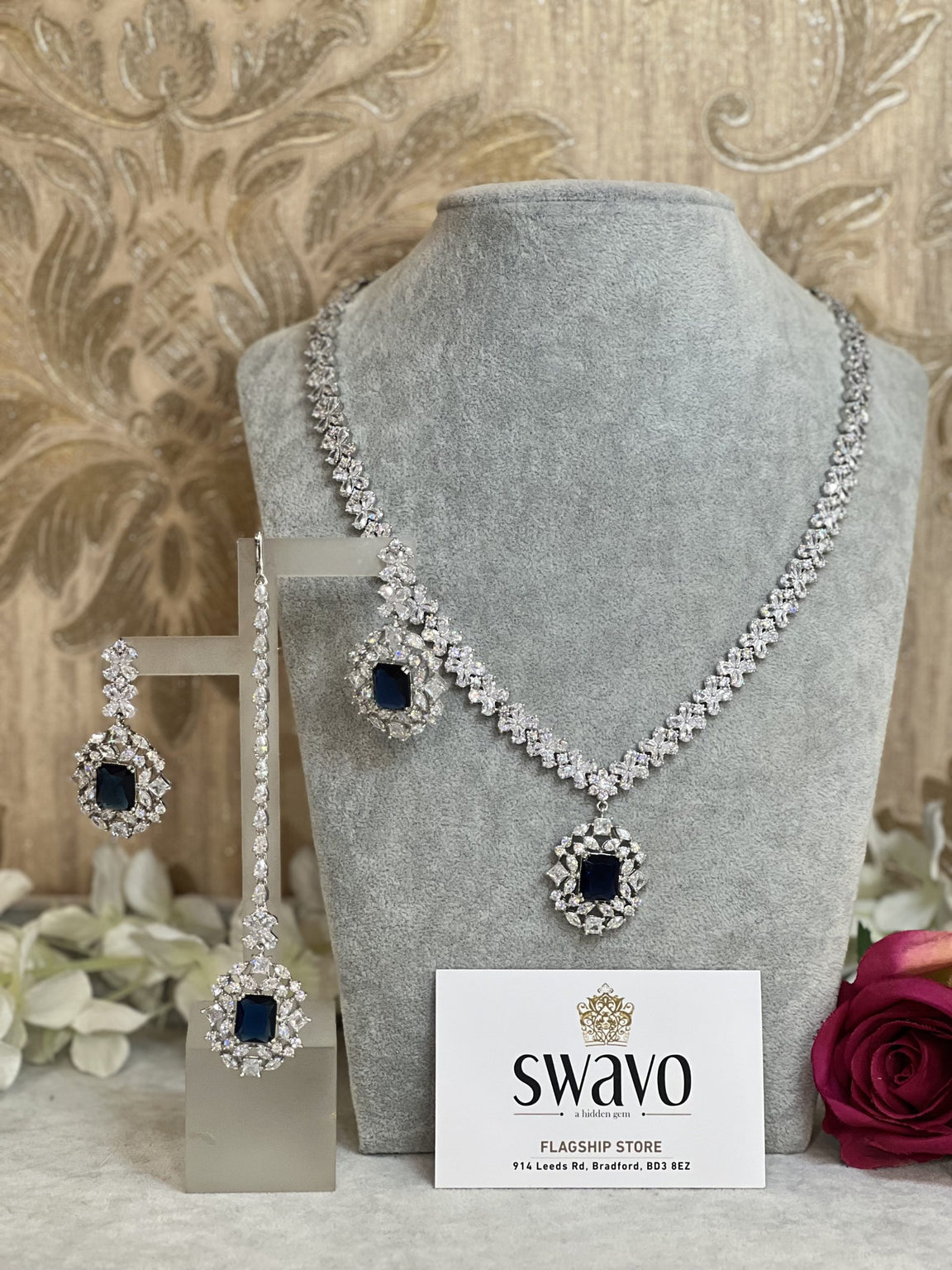 Amore Allechant Necklace Set image 3