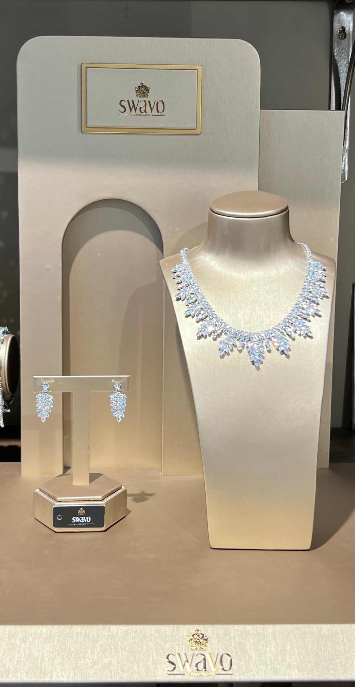 Leaf Necklace Set