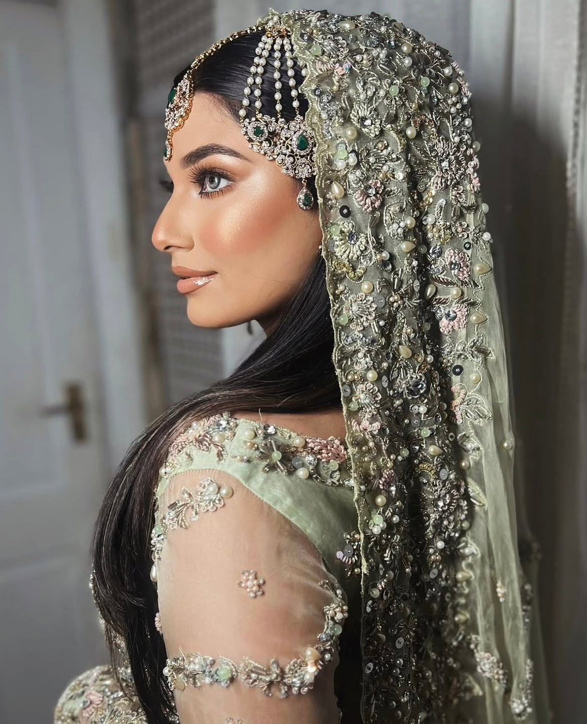 NOORI Topaz Set