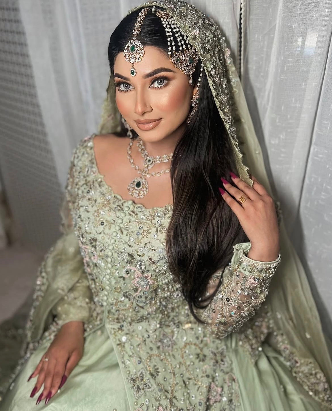 NOORI Topaz Set