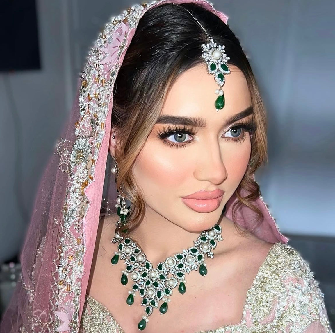 VEERA Emerald Silver Set