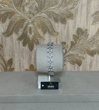 Cubic Zirconia Leaf Design Bracelet