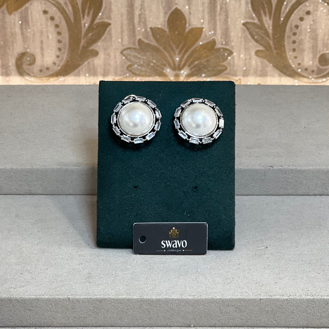 Marylin Pearl & Crystal Studs