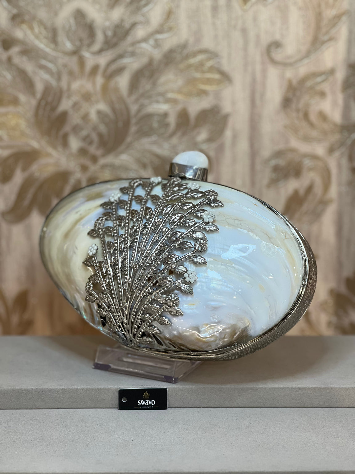 Ariel Pearl Metal Clutch Bag