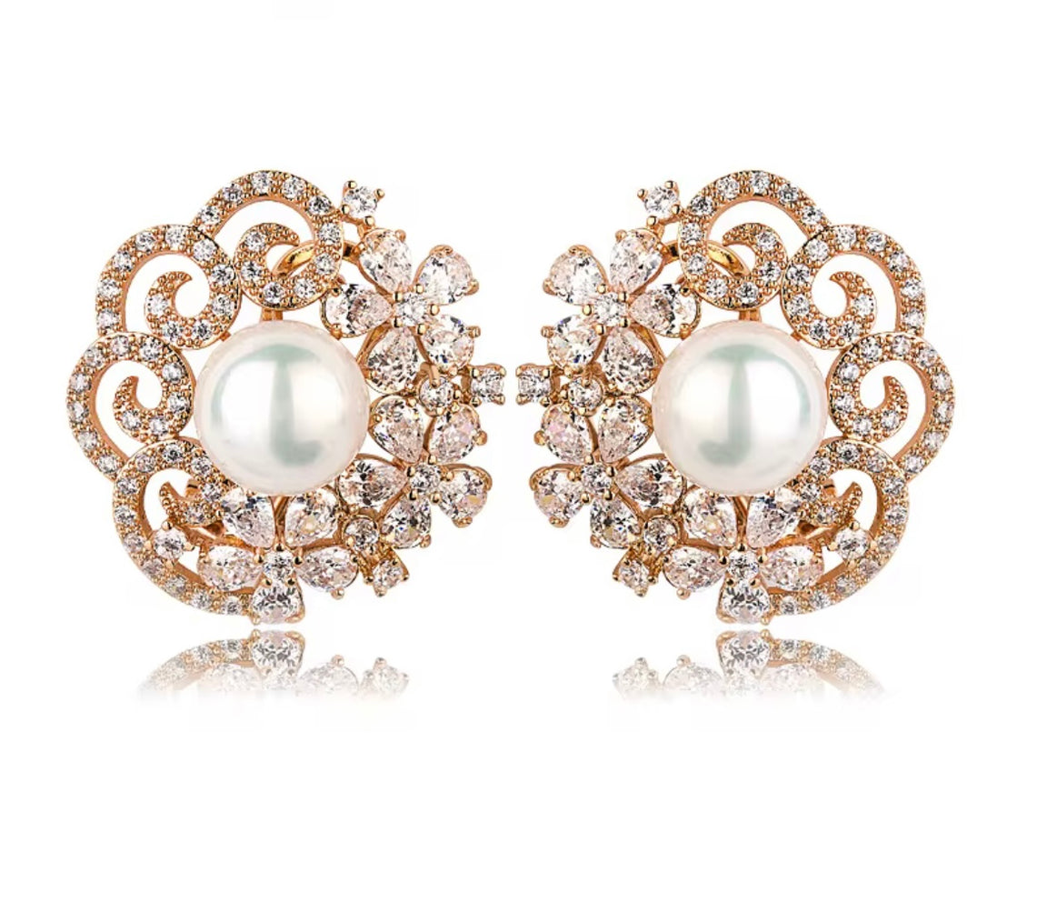 Lucy Pearl & Crystal Studs