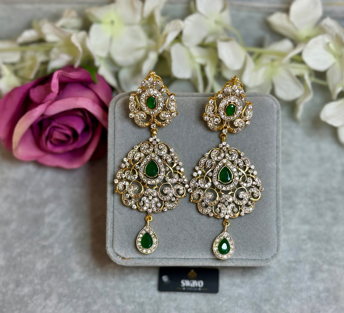 NOORIE Drop Earrings