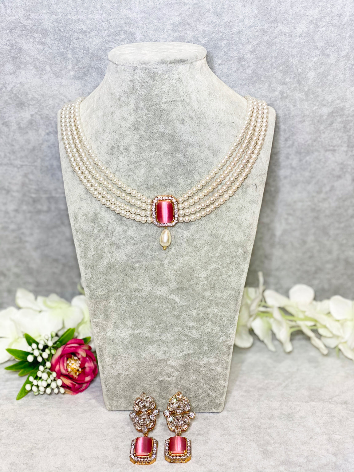 Pearl Choker Style image 1