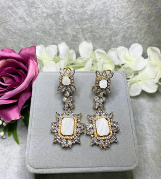 Kate Earrings image 0