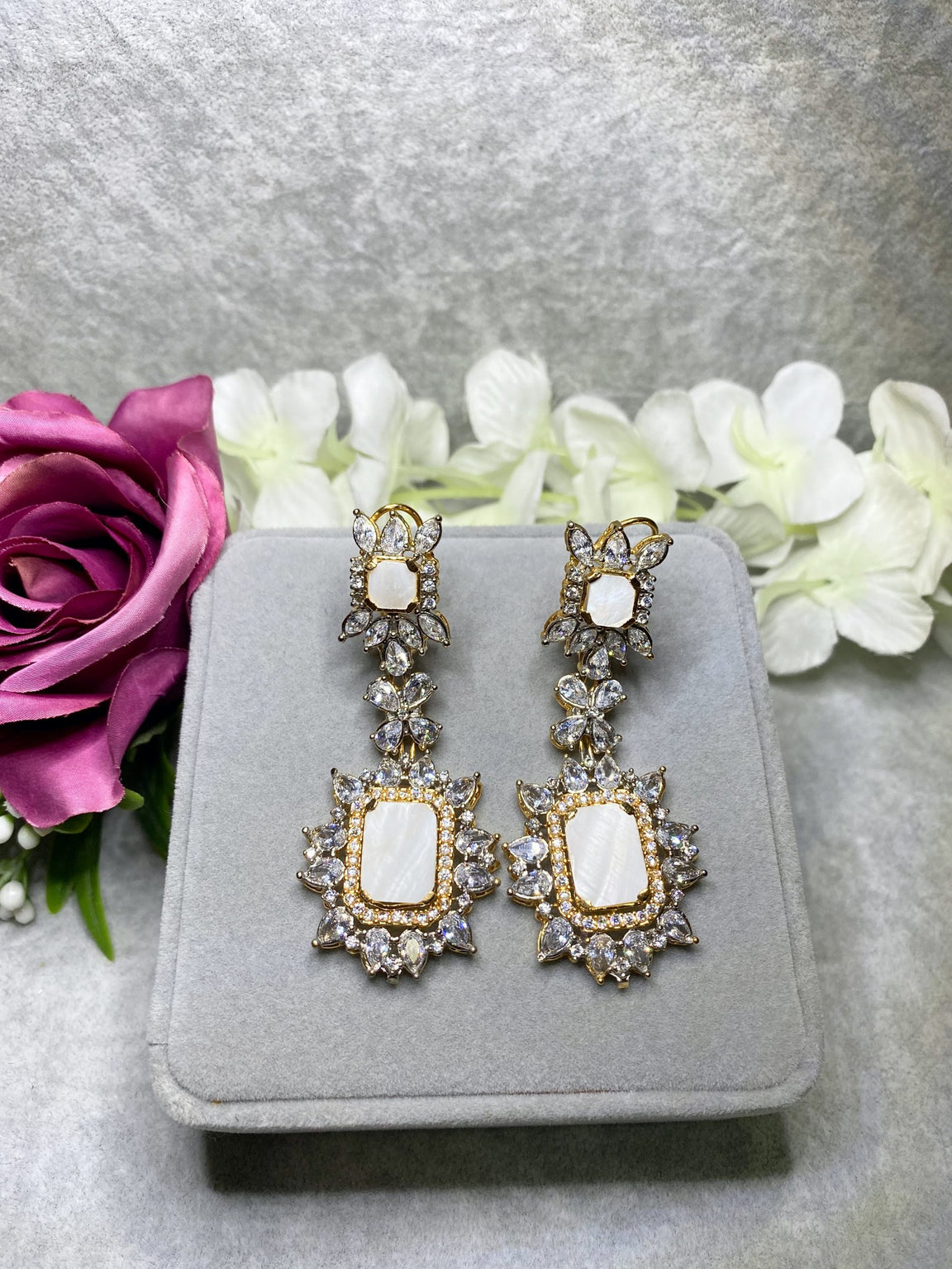 Kate Earrings image 0