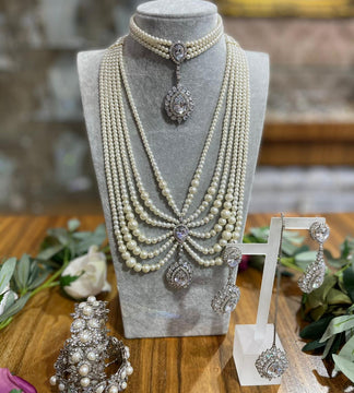 Lily Chocker Set image 1