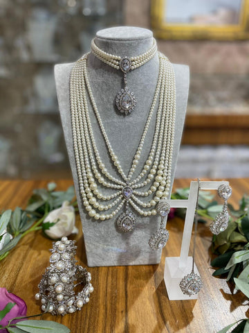 Lily Chocker Set image 1