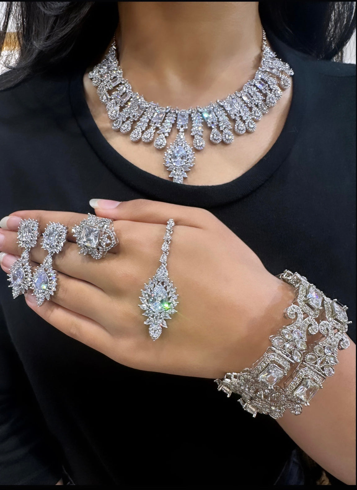 Amore Statement Necklace image 4