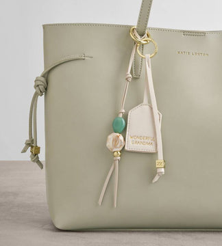Katie Loxton Sentiment Keyring in Wonderful Grandma Off White